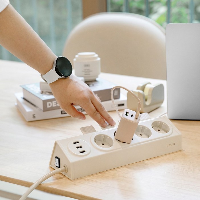 라이프썸 이지클릭 USB 멀티탭 4구 3포트 3M LFSHA 3종 택1 눌러뽑는 멀티탭 4000W 고용량, 1개, 코코넛밀크
