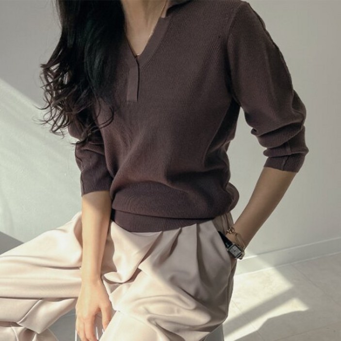 어반프랑 듀엘 카라 골지 비스코스 브이넥 7부 니트