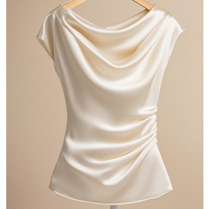 쁘띠꼬모 여성 드레이프넥 민소매 셔링 슬림핏 실키 블라우스 데일리 오피스 하객룩 페미닌 GX561247