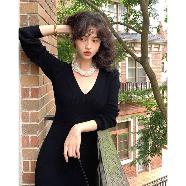 빈티지 브이넥 긴팔 울 니트 슬림 원피스