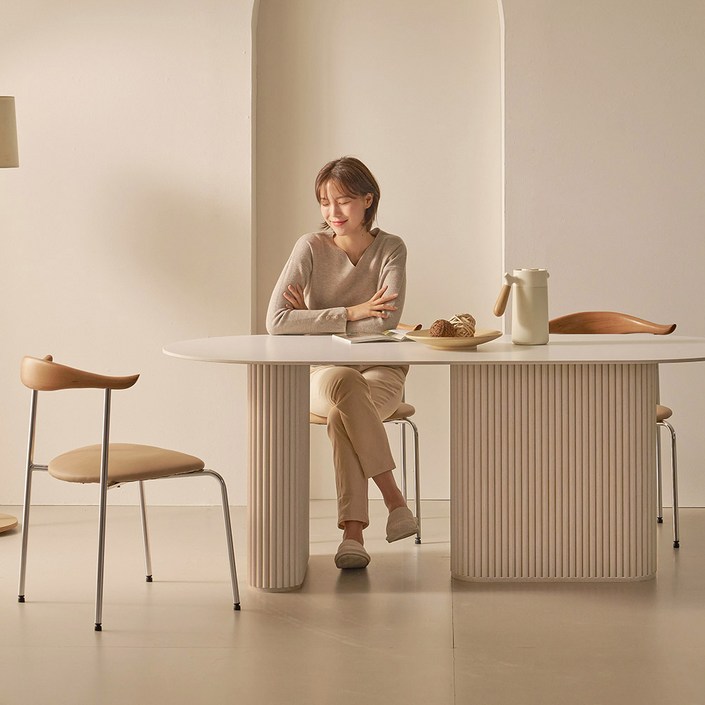 그레이스 템바보드 세라믹 테이블 양타원 방문설치, 화이트 + 네추럴, 4인용