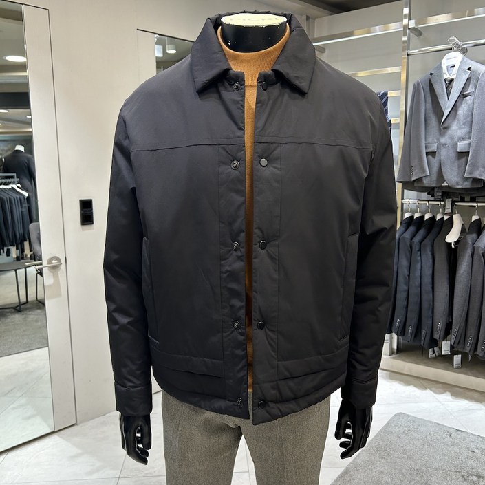 지이크 파렌하이트 23FW FAHREN 플랩 카라 덕다운 점퍼 FHDJX6353BK