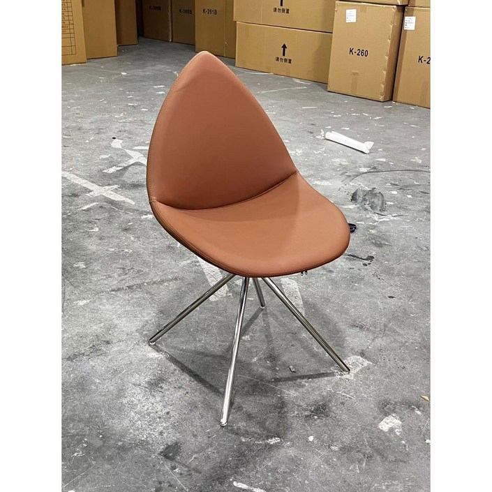 북유럽 보컨셉 의자 다리 이몰라 물방울의자 ot 회전 1 식탁의자 미니멀리스트