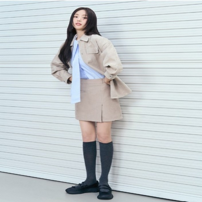AK플라자 플라스틱아일랜드 H라인 미니 스커트 PR1WS231