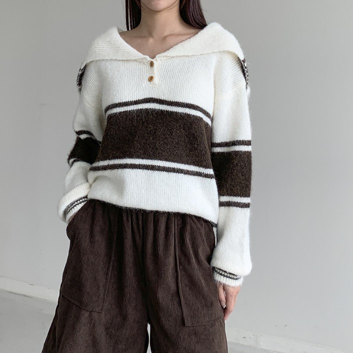 행복여 델린 투톤 배색 세라 카라 단추 니트