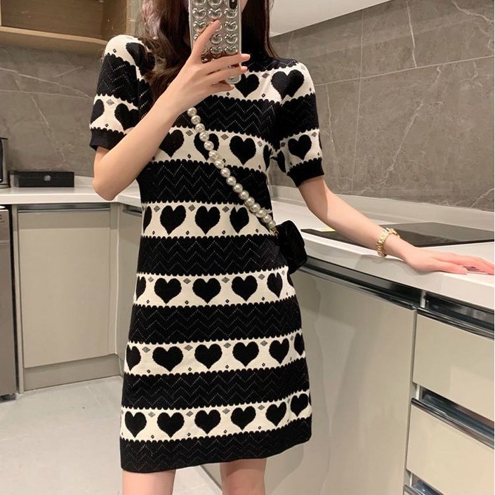 녕동 여성 라운드 반팔 하트 니트 원피스 봄 여름 슬림 A라인 스커트 데일리룩