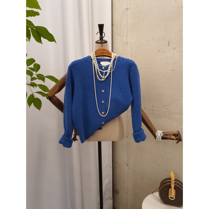 봄신상 무배 타이준 라운드 골드 버튼 니트 가디건