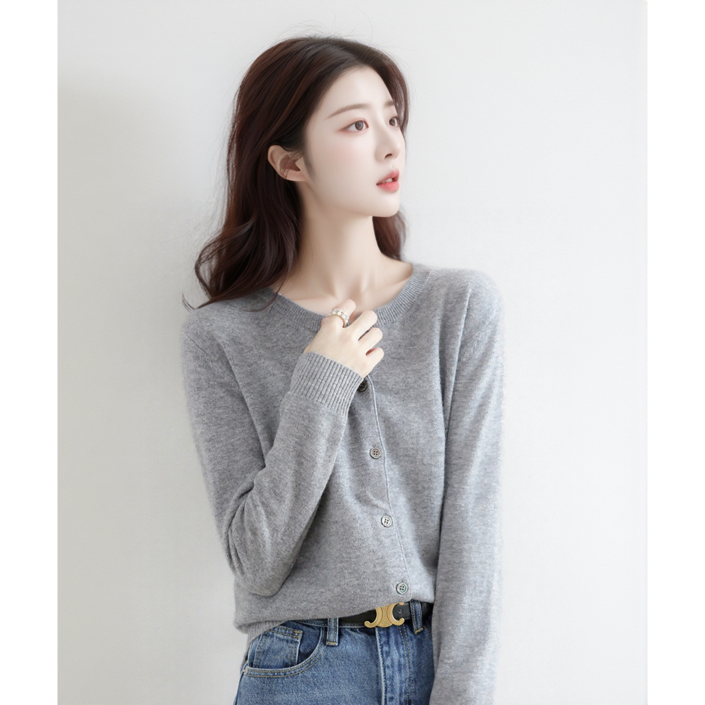 피오리 여성 라운드 니트 가디건 피오리 여성 라운드 니트 가디건