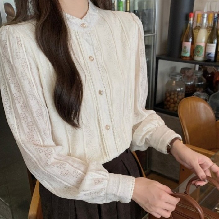 플라워 레이스 진주버튼 블라우스  기모 안감 노카라 여성 블라우스
