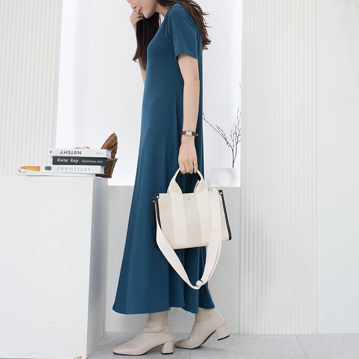 아이엠수비너스 반팔 A라인 원피스