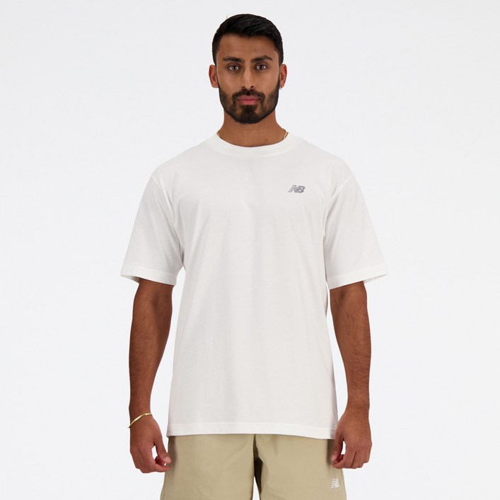 뉴발란스 남녀공용 스포츠 에센셜 스몰 로고 반팔 티셔츠 NBNEFB2003