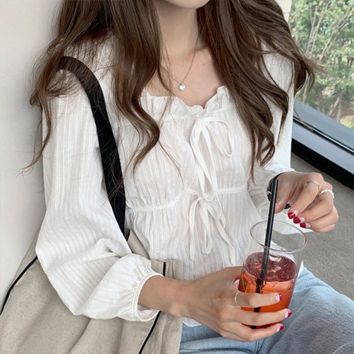 라라홀리 스퀘어넥 더블 리본 셔링 긴팔 블라우스 라라홀리 스퀘어넥 더블 리본 셔링 긴팔 블라우스