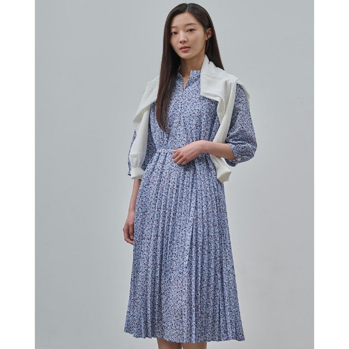 빈폴 BEANPOLE 잔꽃 프린트 원피스 - 스카이블루 BF4571C04Q 313836