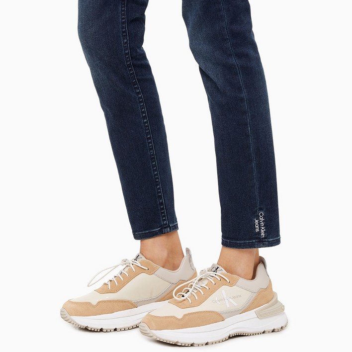 캘빈클라인 여성용 멜버른 청키 러너 스니커즈 YW00636