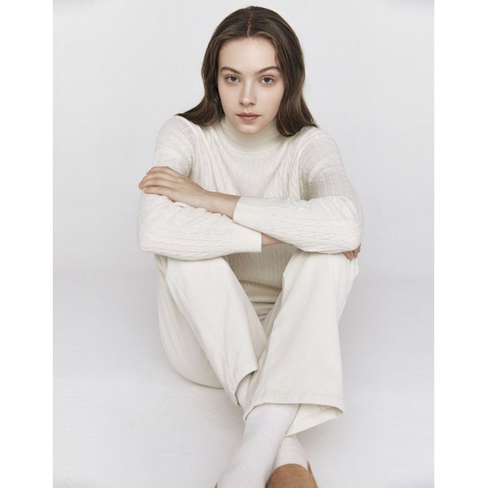 지오다노니트 여성 꽈배기 긴팔 터틀넥 케이블 목폴라 스웨터 355919