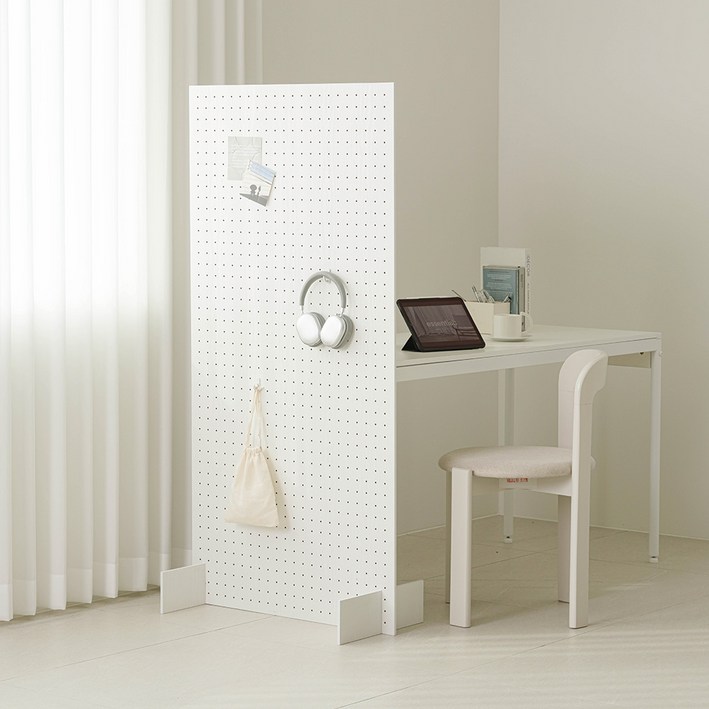 우드레이 슬릿 노프레임 타공 파티션 1500, 화이트