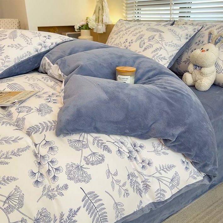 POMTOR 겨울 플라워 패턴 극세사 따뜻한 감성 침실용 스러운 피치스킨 소재의 부드러운 이불 커버