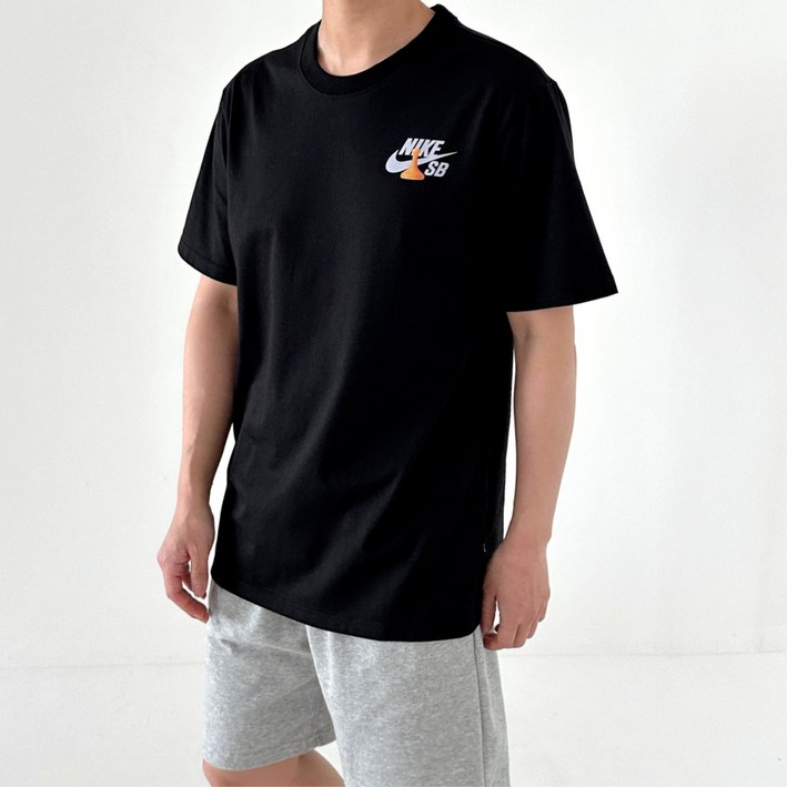 당일발송 나이키 NIKE 남여공용 SB 스케이트 오버핏 라운드 반팔 티셔츠 반팔티 스포네틱 양말
