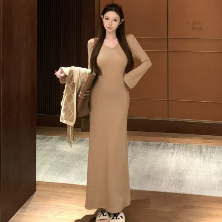 유니크코코 피치기모 미시룩 슬림핏 a라인 맥시 롱 원피스 op5826