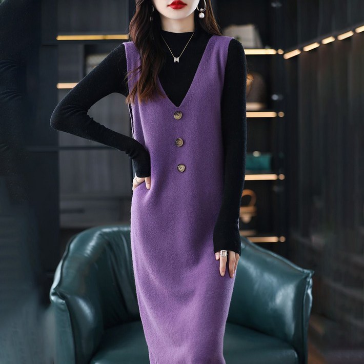 ROYALBELLE 여성 브이넥 버튼 장식 니트 나시원피스 루즈핏 미디 데일리 캐주얼 스웨터 원피스 D00901201