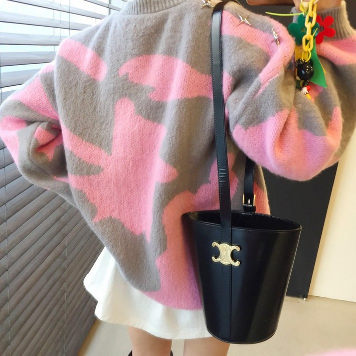 아이미마인 스타 브로치 패턴 라운드 오버핏 모헤어 니트 3color