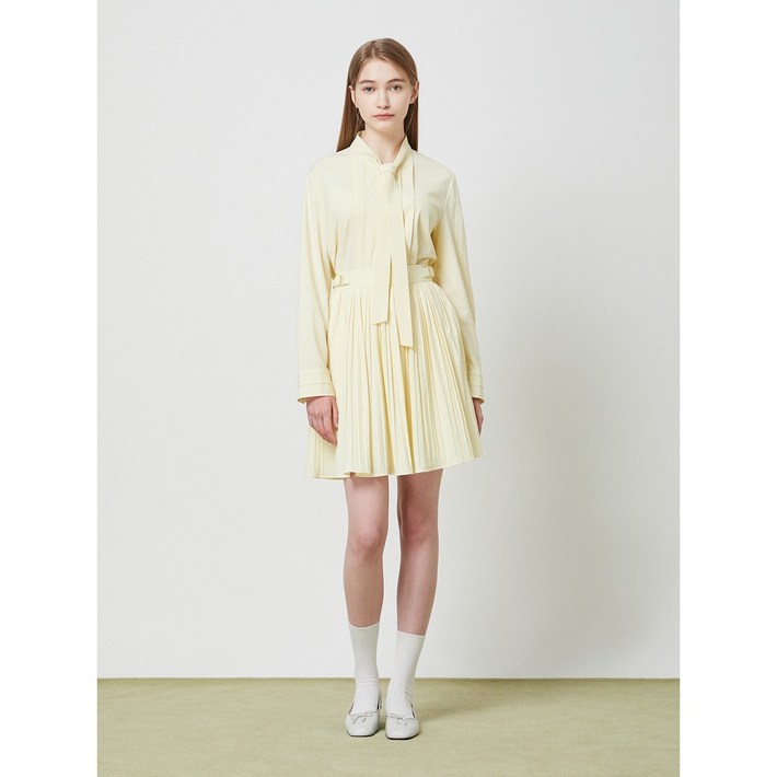 씨씨콜렉트 중계점 리본 타이 블라우스 C241MSC007 씨씨콜렉트 중계점 리본 타이 블라우스 C241MSC007