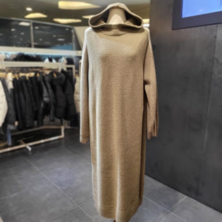 3층 영캐주얼  보브 후드 래글런 니트 원피스 7113450615