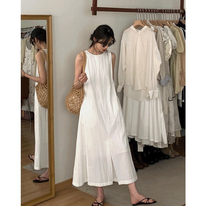 루어스룸 마들렌 라운드넥 나시 민소매 바스락 플레어 롱 원피스