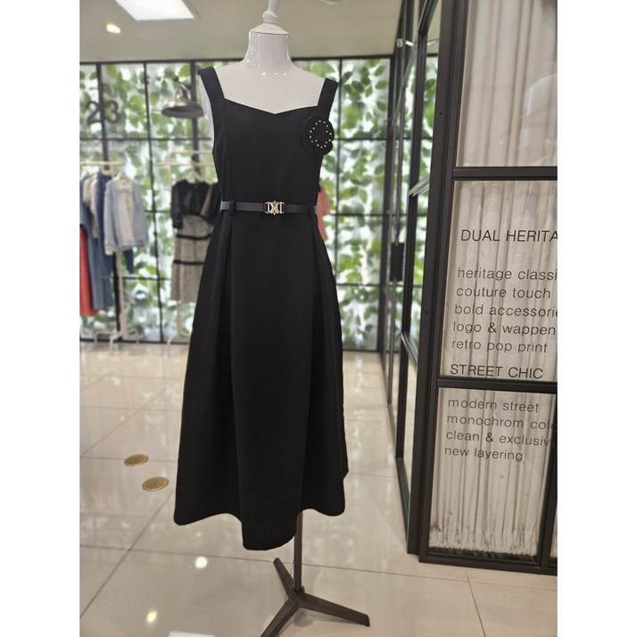 듀엘 DEWE 코사지 뷔스티에 원피스 L221PSE004  NC일산