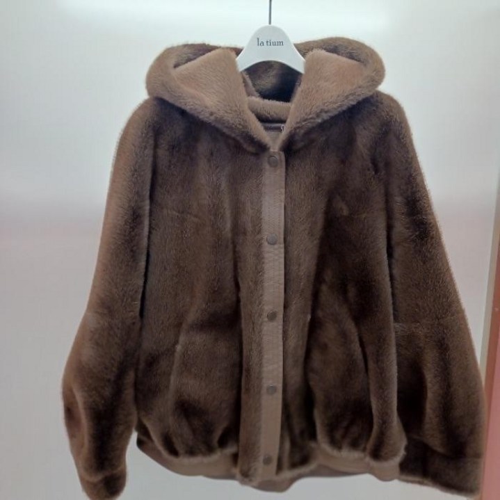 라티움 Destijl 팔뚝품편한 가죽배색 페이크퍼 밍크 벌룬 후드쟈켓 점퍼 D2554jp03B 42305798 462390