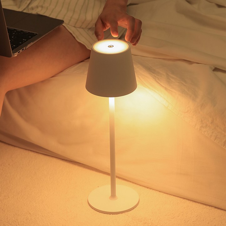 모락 넬리 모던 무선 터치 LED 스탠드 무드등, 화이트 모락 넬리 모던 무선 터치 LED 스탠드 무드등, 화이트