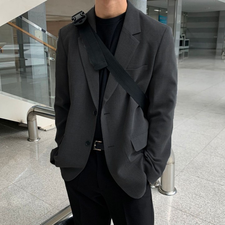 킹앤조이 몽브레 캐주얼 투버튼 블레이저 자켓어깨패드 내장