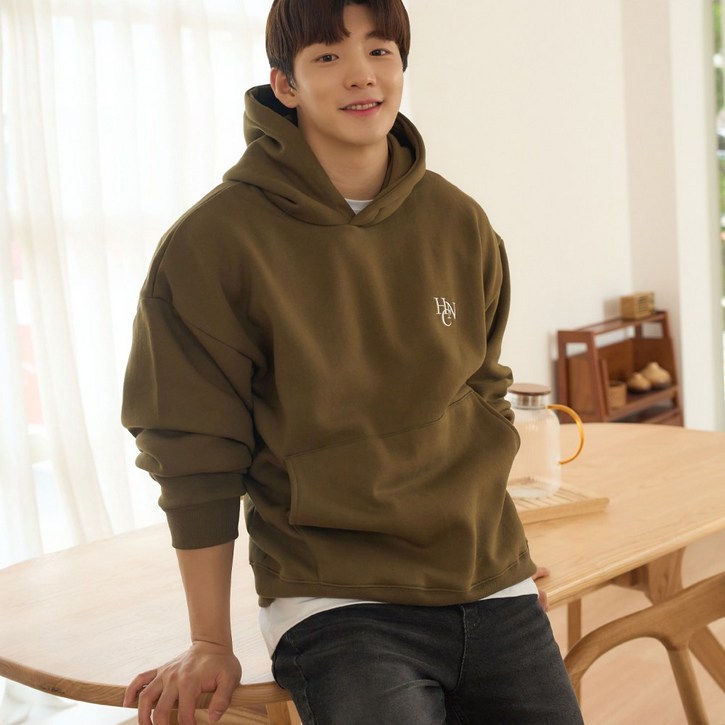 어깨넓어보이는 남자 오버핏 기모 자수 후드티