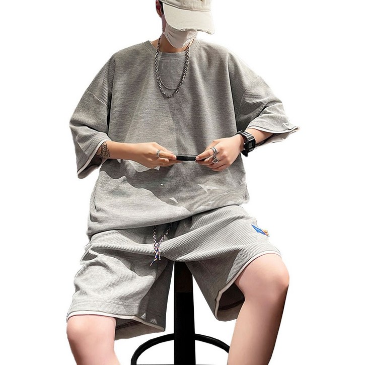 코디코치 반팔티 반바지 오버핏 트레이닝 운동복 상하세트 코디코치 반팔티 반바지 오버핏 트레이닝 운동복 상하세트