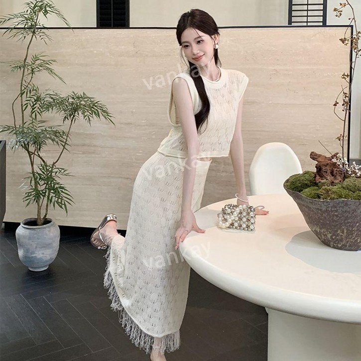 vankay 스타일리쉬 패션 세트 여 레이스 펀칭 민소매 톱 스커트 니트 투피스yy7044