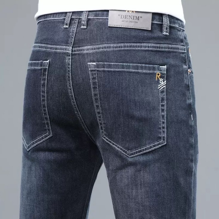 히트상품 여름 얇은 데님 팬츠 남성용 청년층 인기 높은 슬림 핏 디자인 스트레치 소재 활동성 편안 트렌디한 실루엣 남성복 긴 바지 다양한 신발 매치 일상