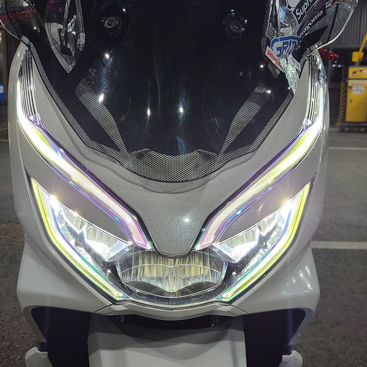 2021 혼다 PCX125 라이트필름 스티커 PCX 21년 튜닝용품 2022년, 레드카멜레온, 1개 2021 혼다 PCX125 라이트필름 스티커 PCX 21년 튜닝용품 2022년, 레드카멜레온, 1개